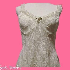 🛑SOLD🛑Vintage Private Luxuries Lacey White Slip